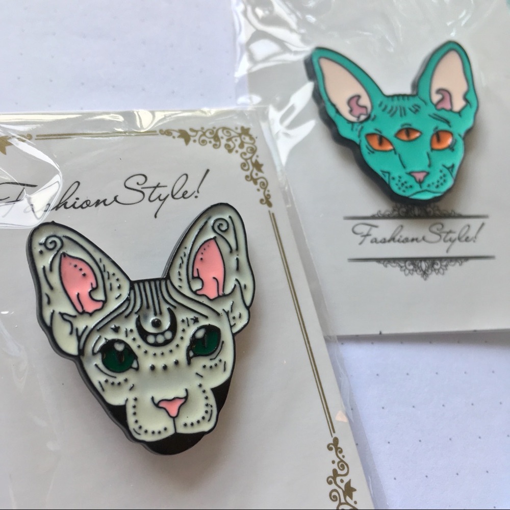 Sphynx Cat henna design face pin NIB